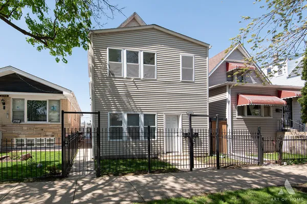 $435,000 | 2110 North Mango Avenue, Chicago, IL 60639