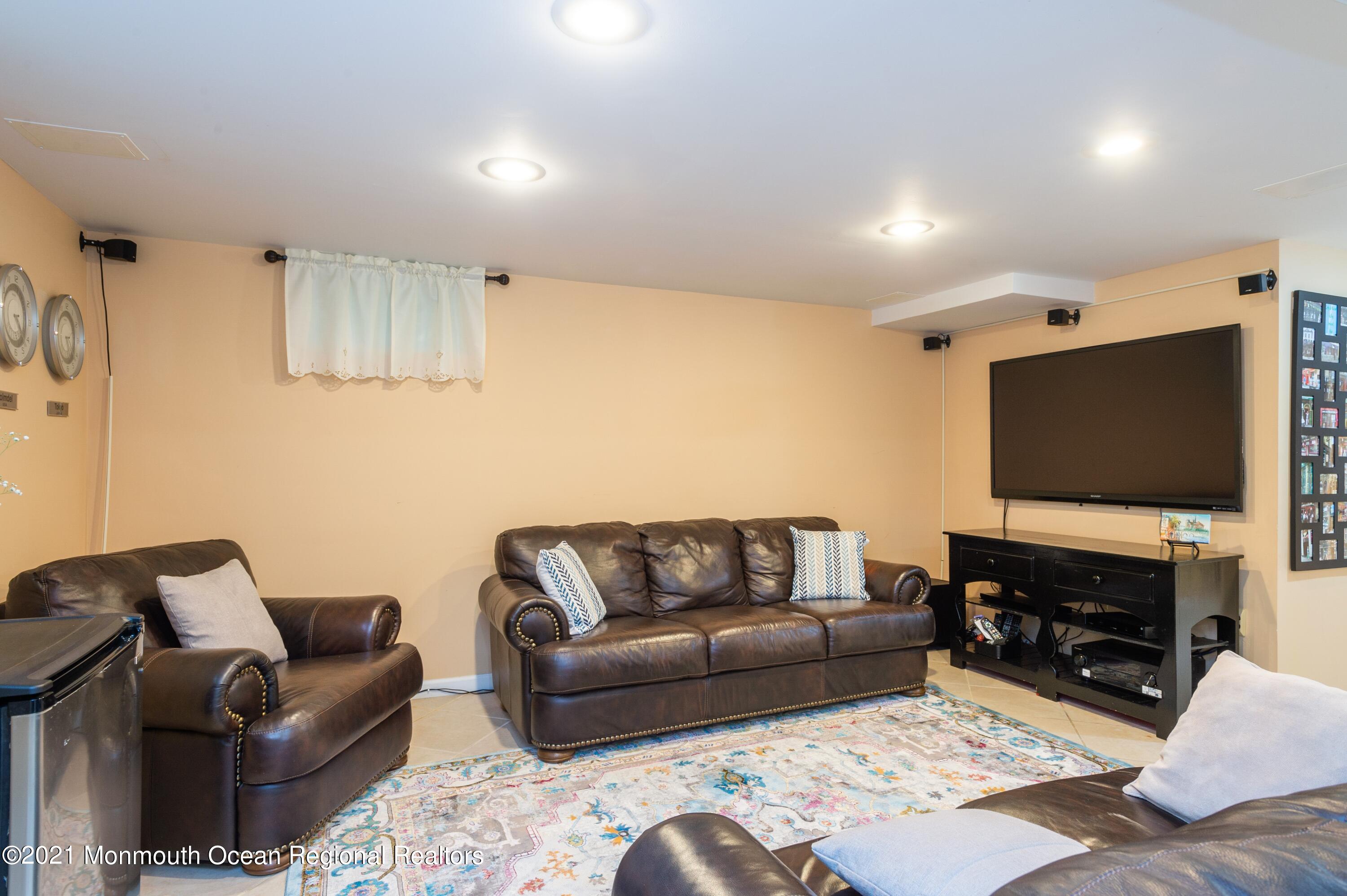 26 Van Brackle Road Holmdel, NJ 07733 - Photo 24 of 30 17_26SHolmdel_22_Basement_HiRes