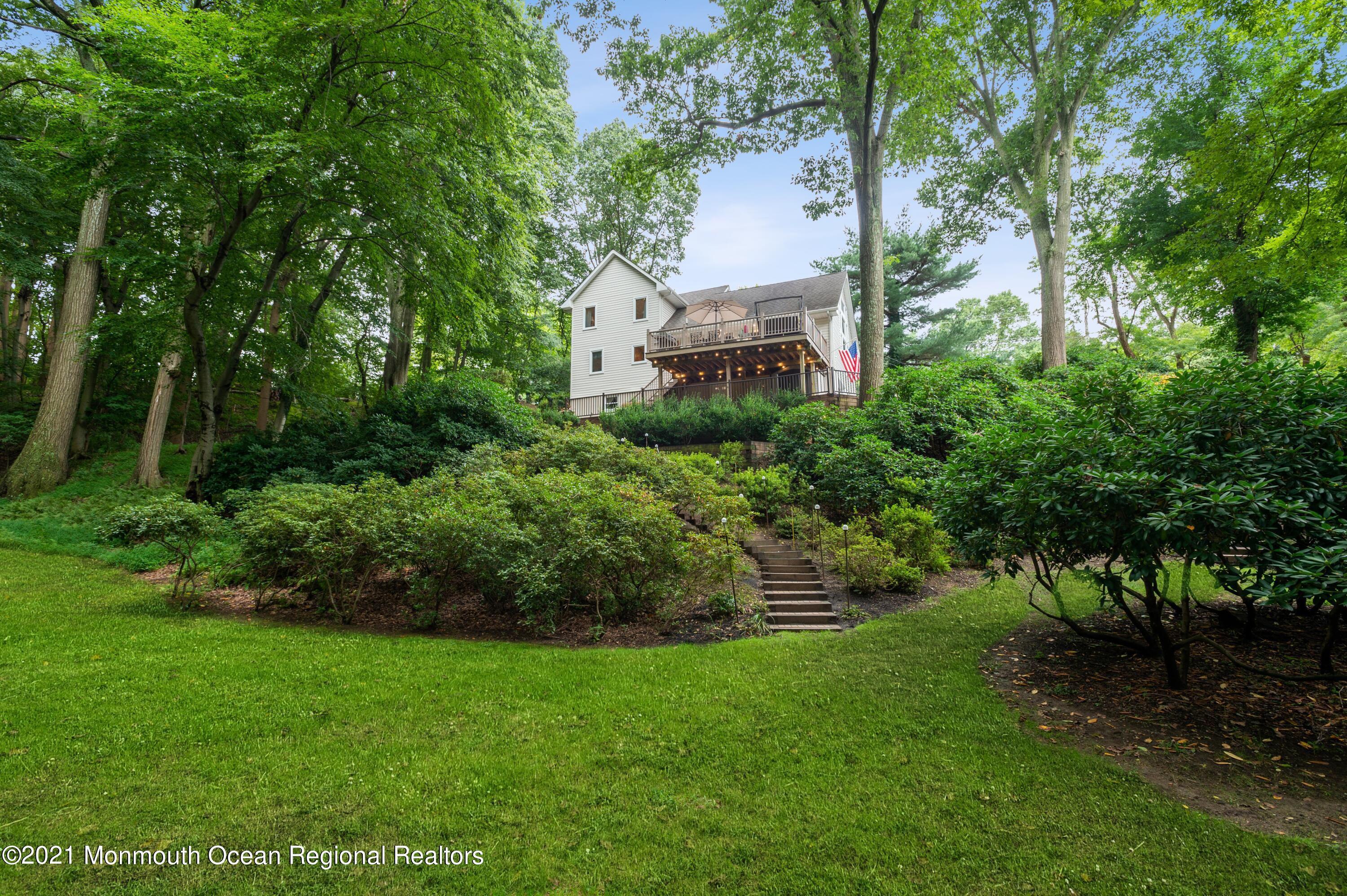 26 Van Brackle Road Holmdel, NJ 07733 - Photo 30 of 30 23_26SHolmdel_59001_RearView_HiRes