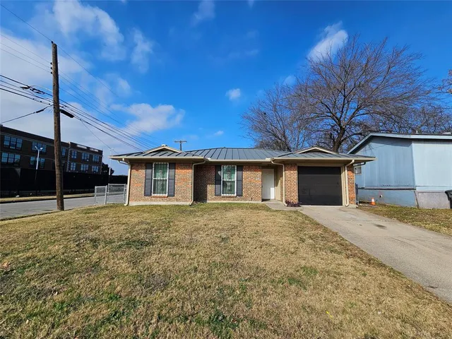 $1,595 | 3101 Peabody Avenue, Dallas, TX 75215