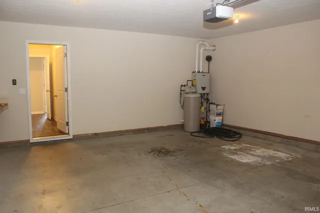 $2,400 | 3187 Megan Drive, Newburgh, IN 47630