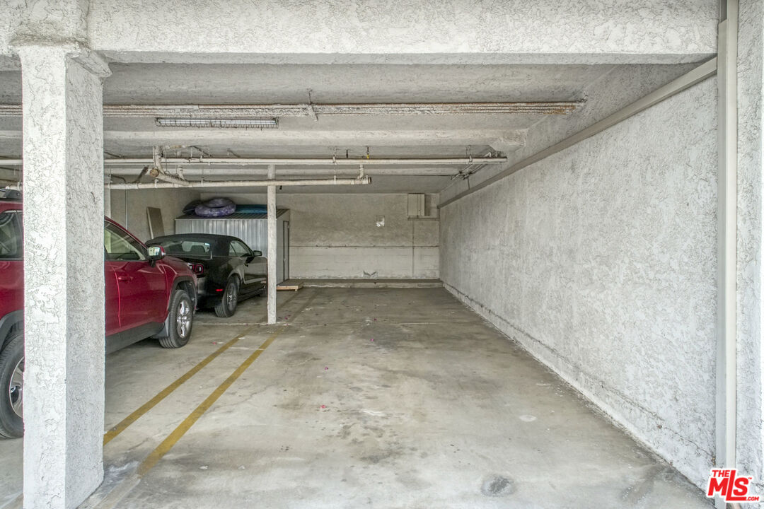 5534 Sylmar Avenue, Unit 5 Sherman Oaks, CA 91401 - Photo 28 of 33 a view of a storage room
