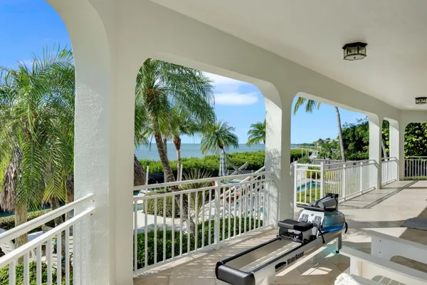 $4,250,000 | 258 West Seaview Circle, Marathon, FL 33050
