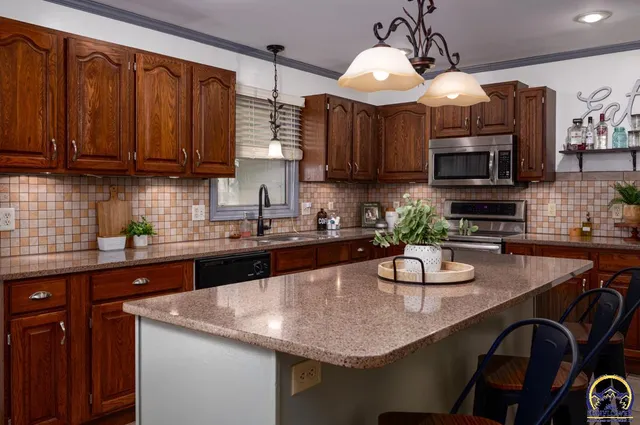 $280,000 | 5601 Southwest 24th Street, Topeka, KS 66614