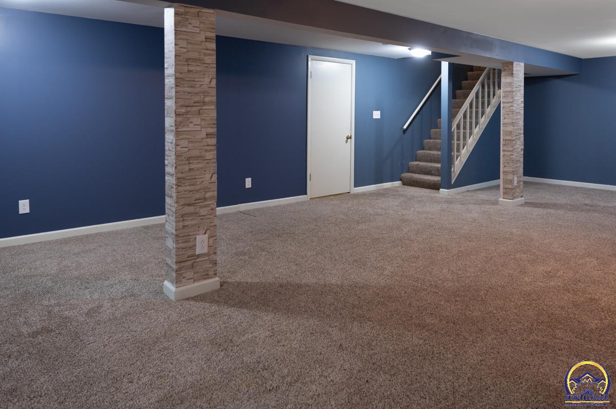 5601 Southwest 24th Street Topeka, KS 66614 - Photo 27 of 35