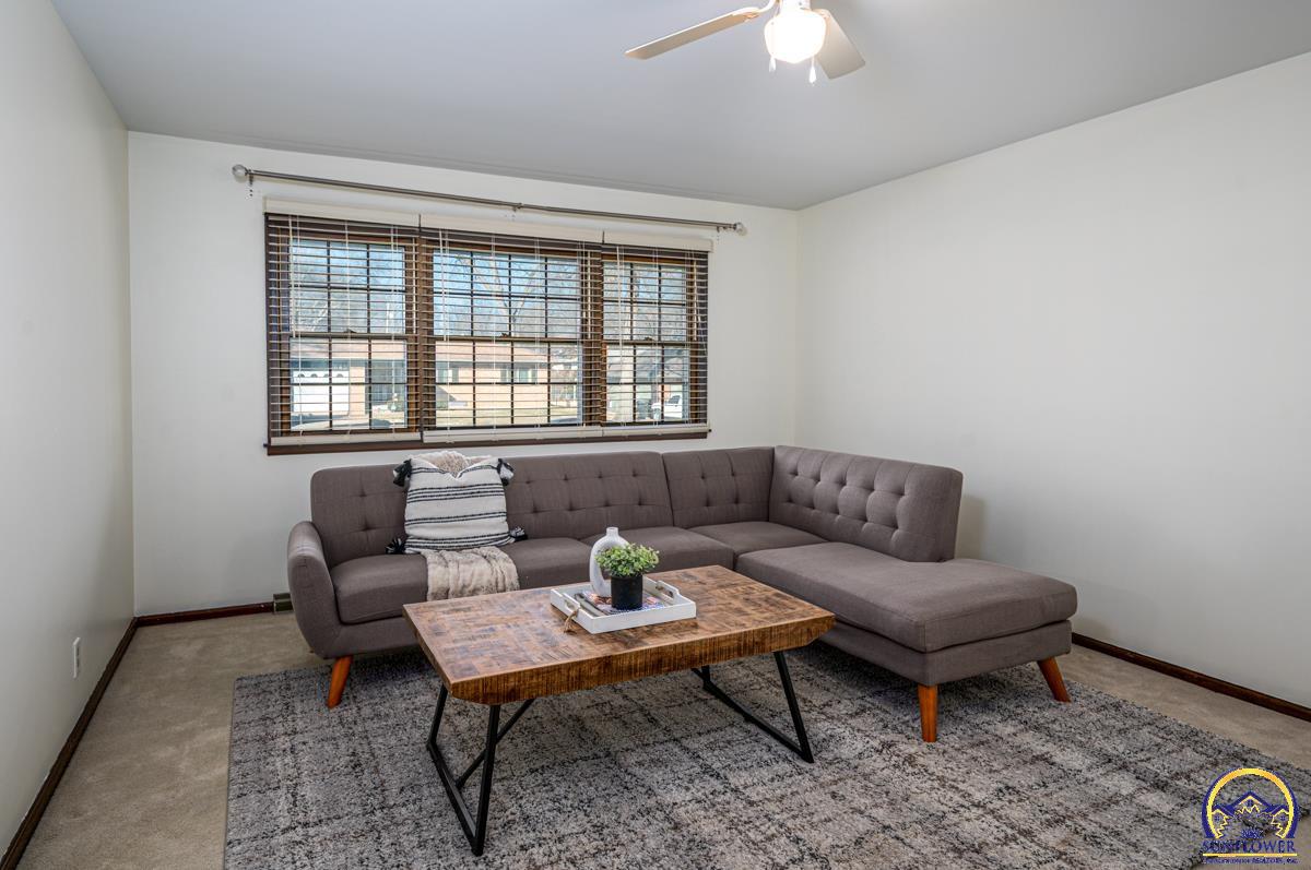 5601 Southwest 24th Street Topeka, KS 66614 - Photo 3 of 35