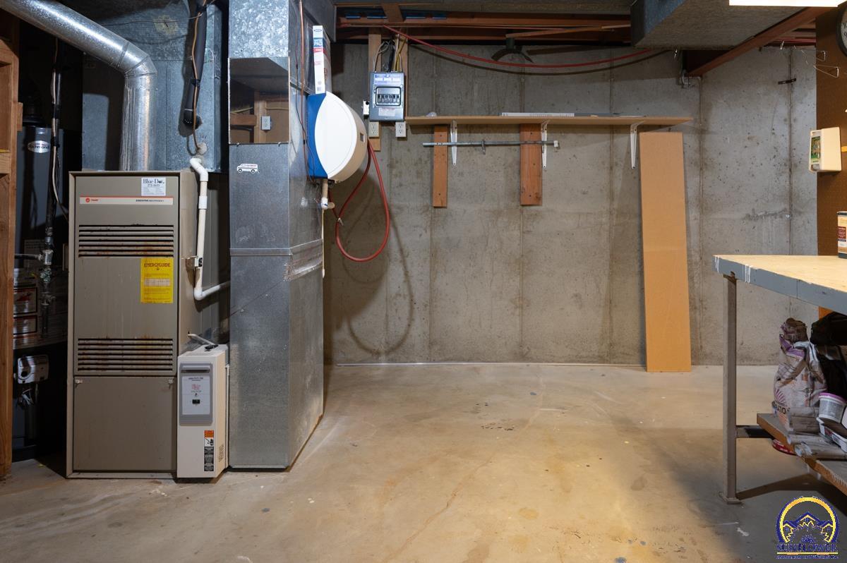 5601 Southwest 24th Street Topeka, KS 66614 - Photo 31 of 35