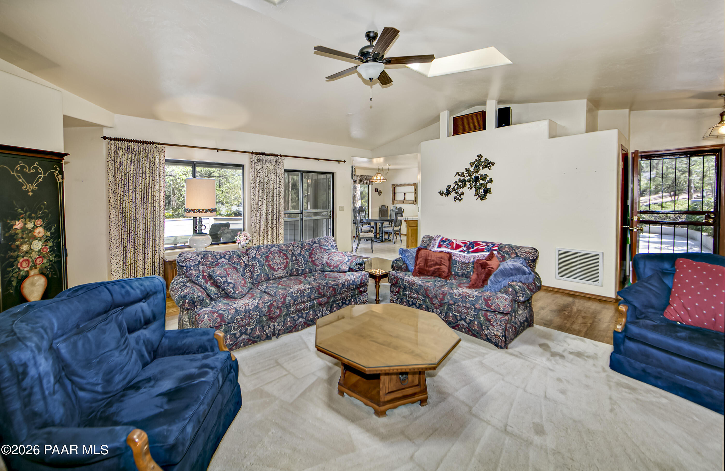 305 Ridge Court Prescott, AZ 86303 - Photo 8 of 35 a living room with furniture