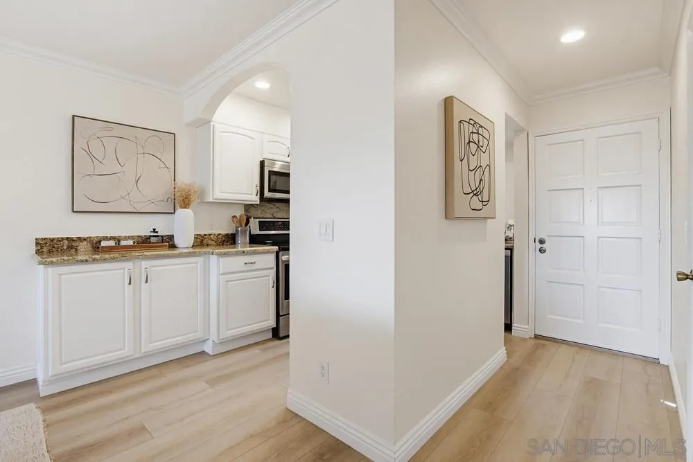 1872 Forestdale Drive Encinitas, CA 92024 - Photo 5 of 29 Gallery Image 5