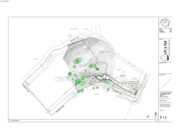 a black and white photo of a living room