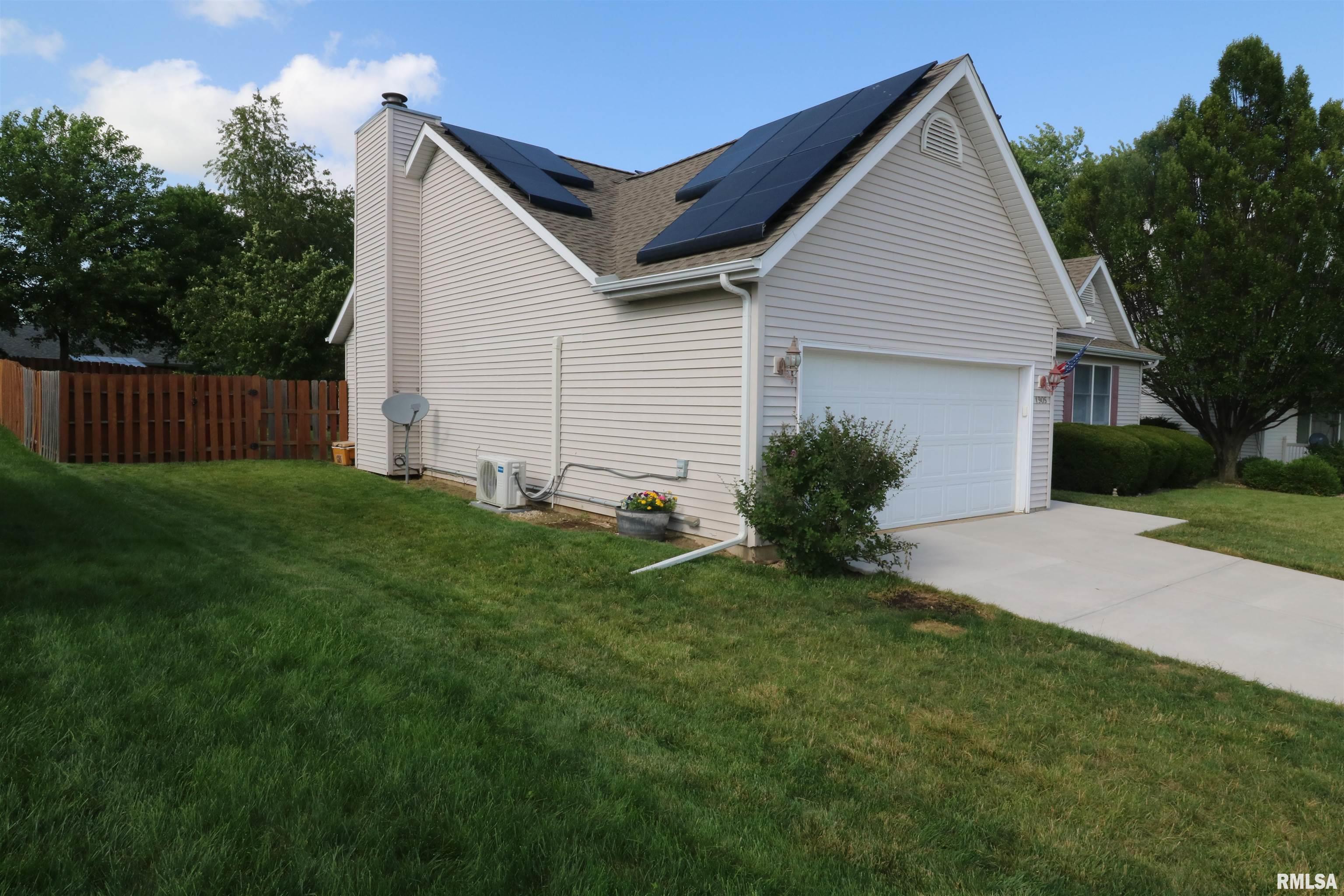 1905 Fieldstone Washington, IL 61571 - Photo 3 of 22