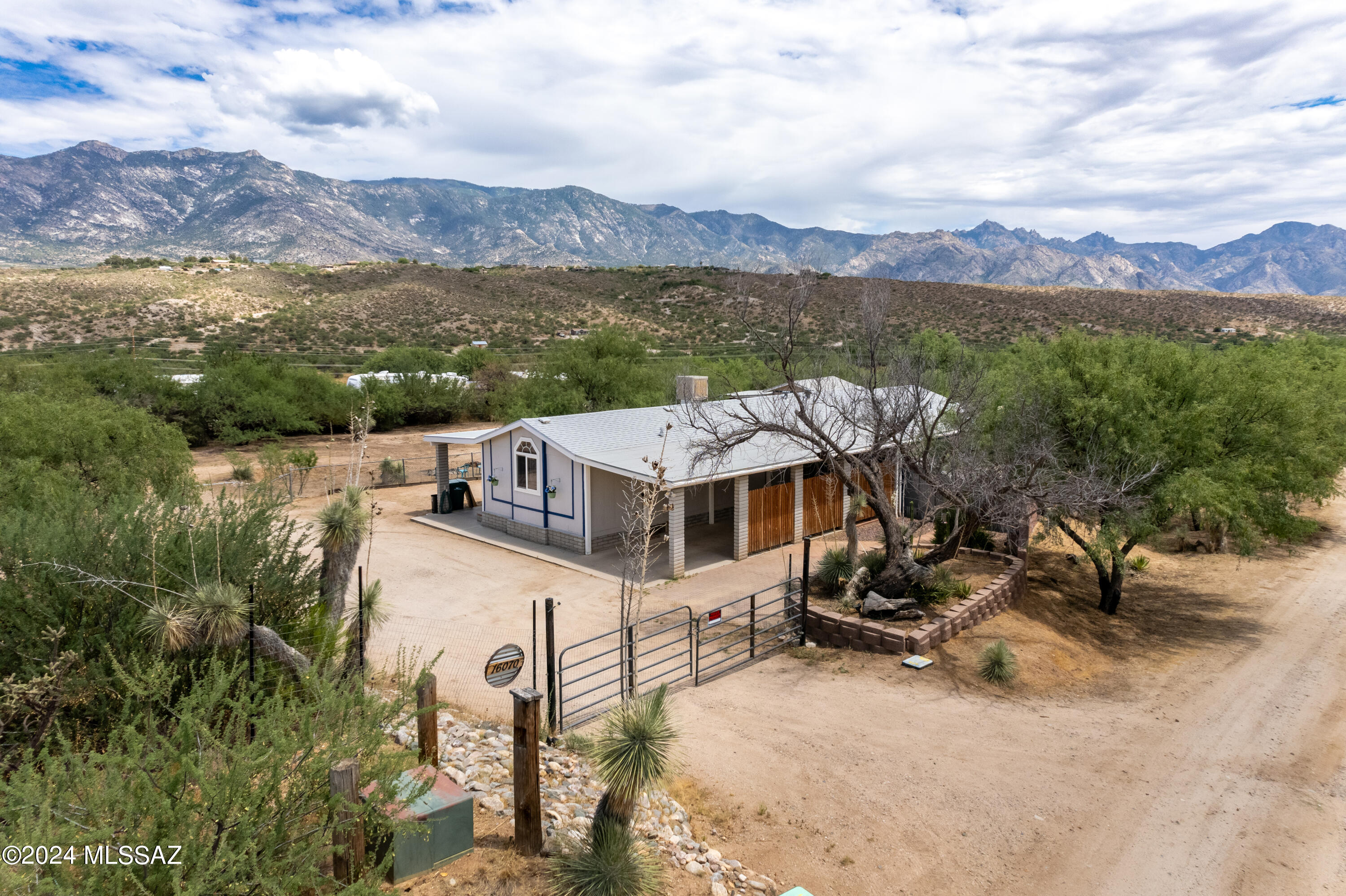 16070 North Swan Road Tucson, AZ 85739 - Photo 1 of 50 Gallery Image 1