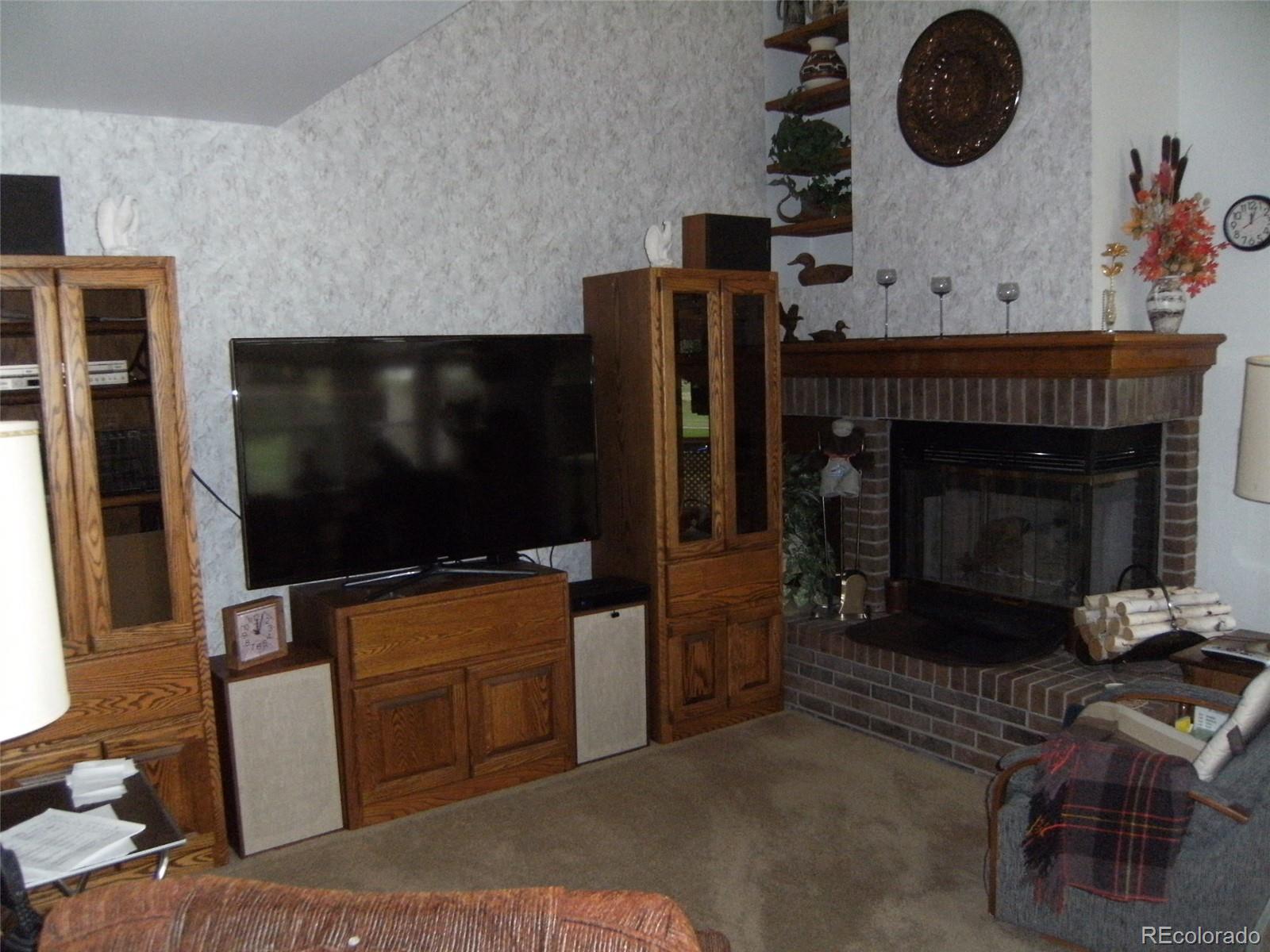 17 Sutherland Court Highlands Ranch, CO 80130 - Photo 4 of 13 Gallery Image 4