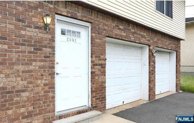 $4,900 | 2052 Hoefleys Lane, Fort Lee, NJ 07024