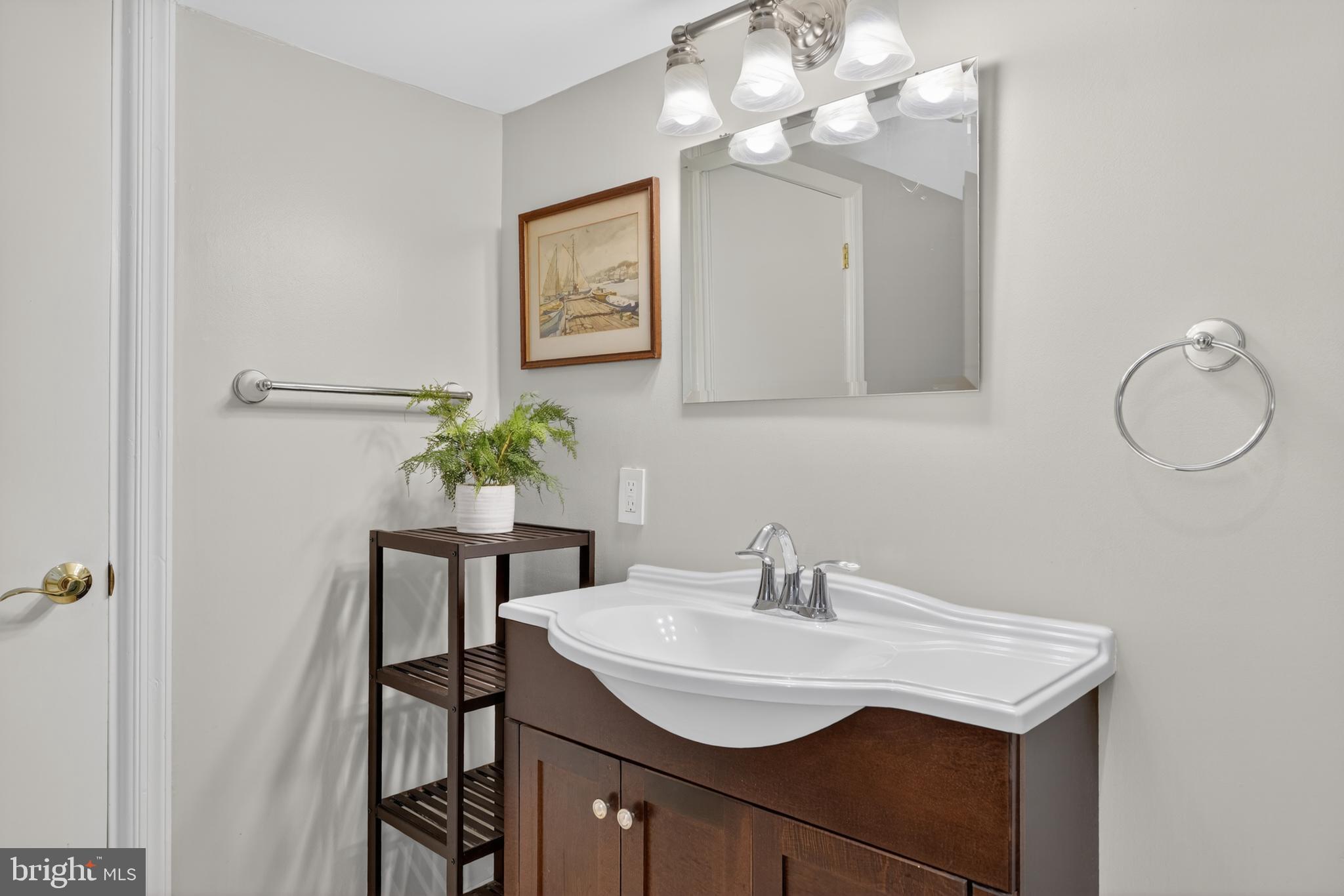 6727 Newington Road Lorton, VA 22079 - Photo 37 of 51