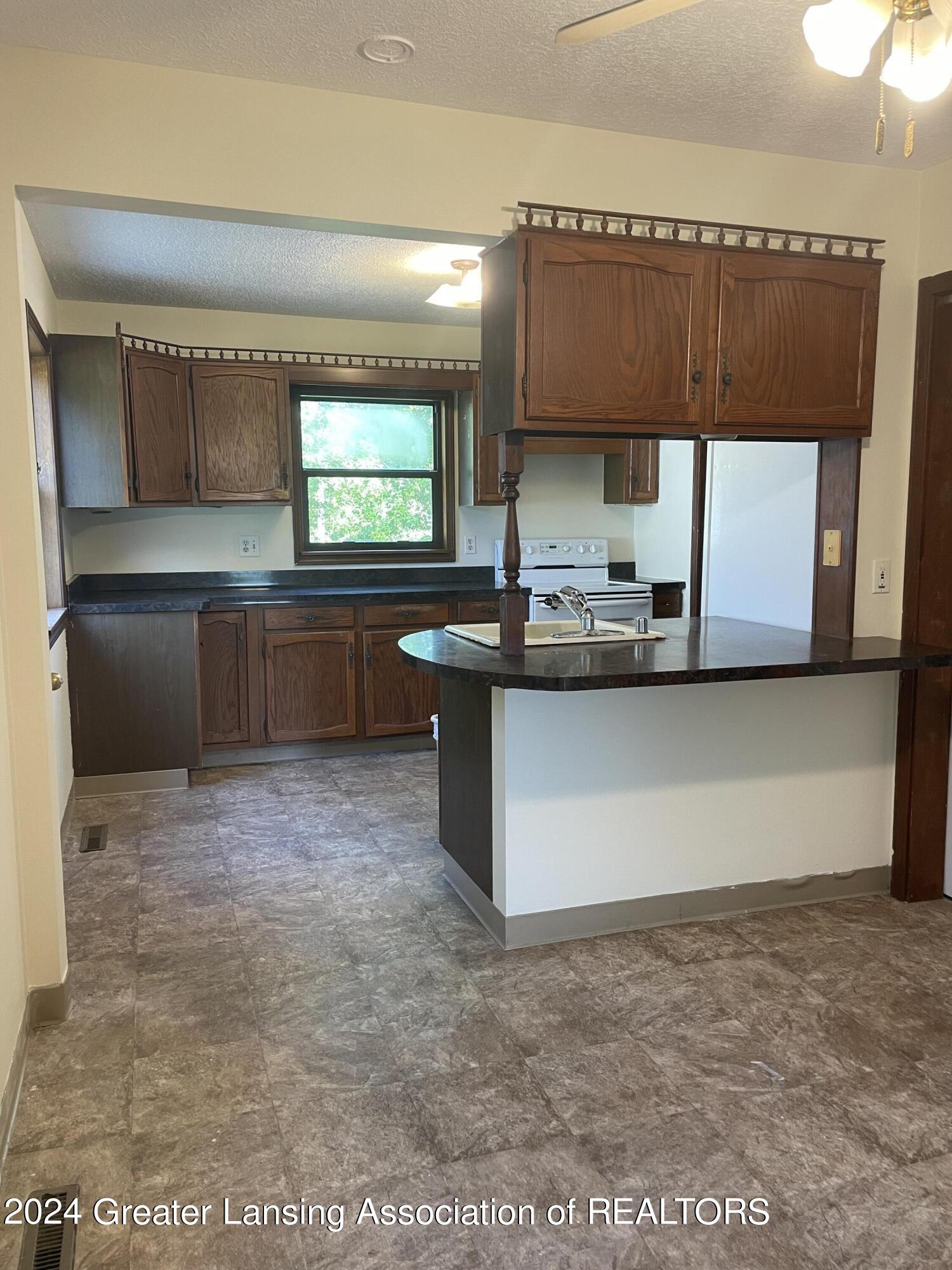 3129 Ingham Street Lansing, MI 48911 - Photo 7 of 27 8