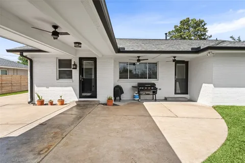 $649,900 | 4509 Brookwoods Drive, Houston, TX 77092