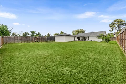 $649,900 | 4509 Brookwoods Drive, Houston, TX 77092