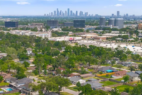 $649,900 | 4509 Brookwoods Drive, Houston, TX 77092