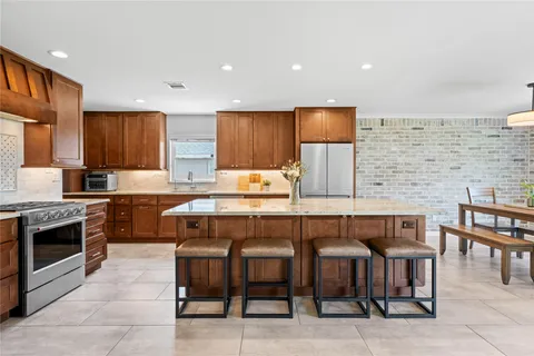 $649,900 | 4509 Brookwoods Drive, Houston, TX 77092