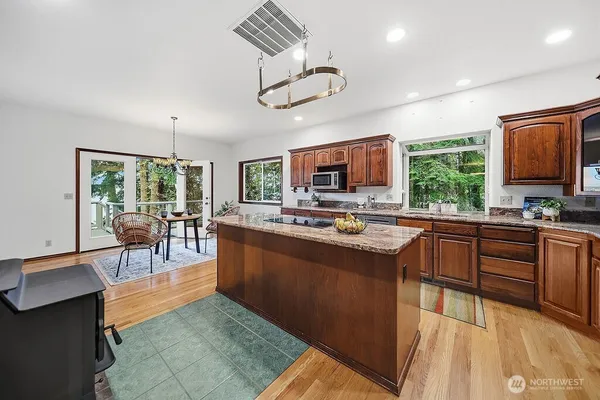 $1,200,000 | 141 East Winterwood Drive, Grapeview, WA 98546