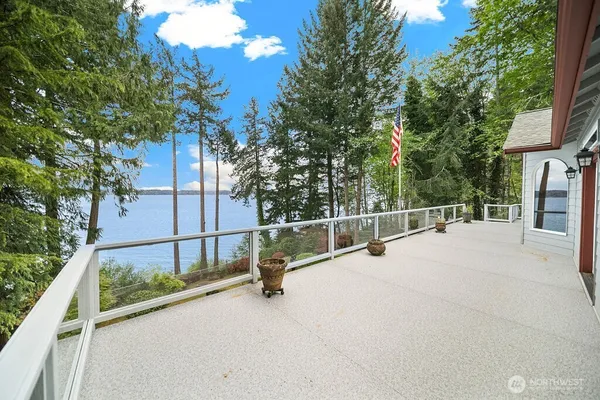 $1,200,000 | 141 East Winterwood Drive, Grapeview, WA 98546