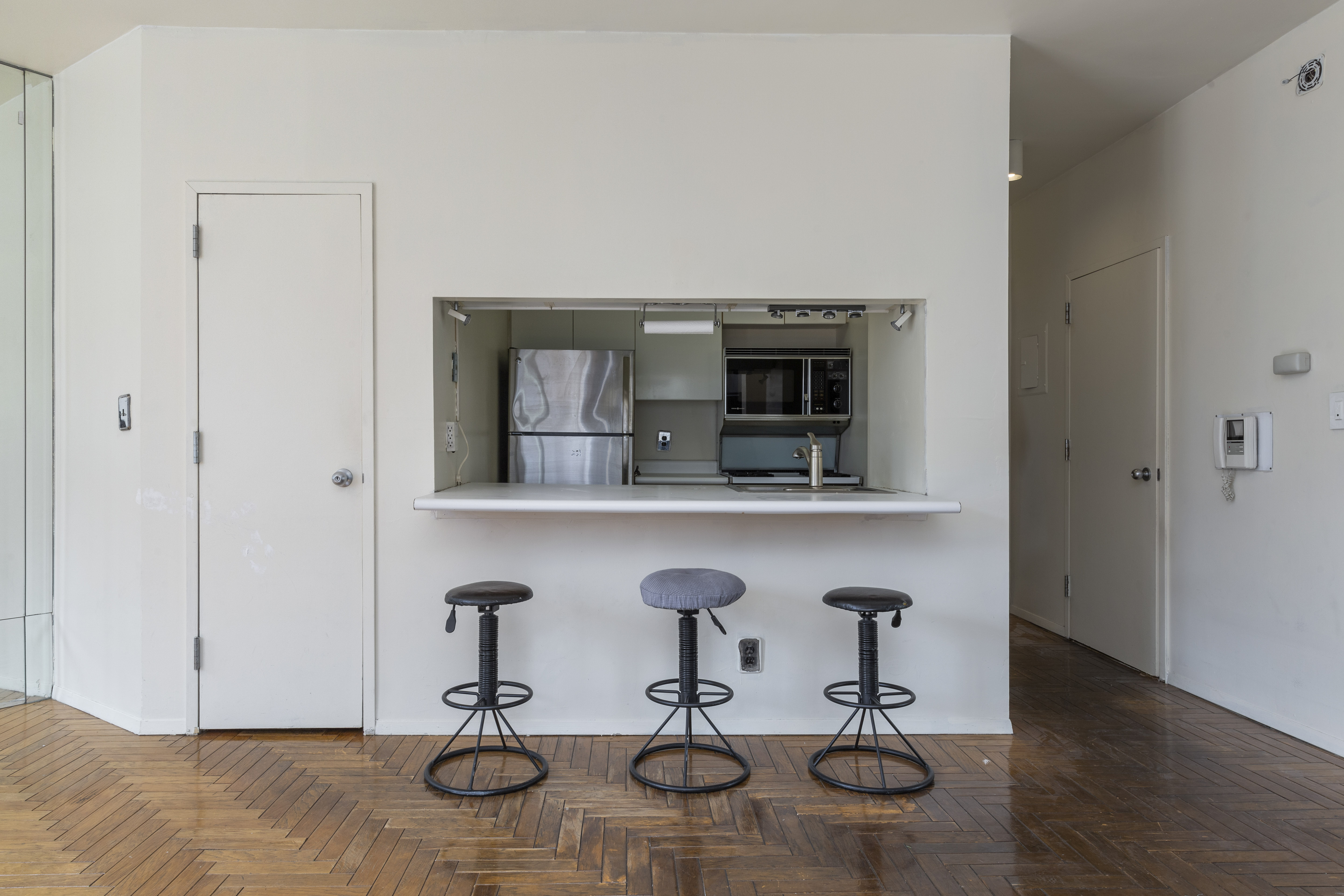 22 Perry Street, Unit 2B Manhattan, NY 10014 - Photo 6 of 9