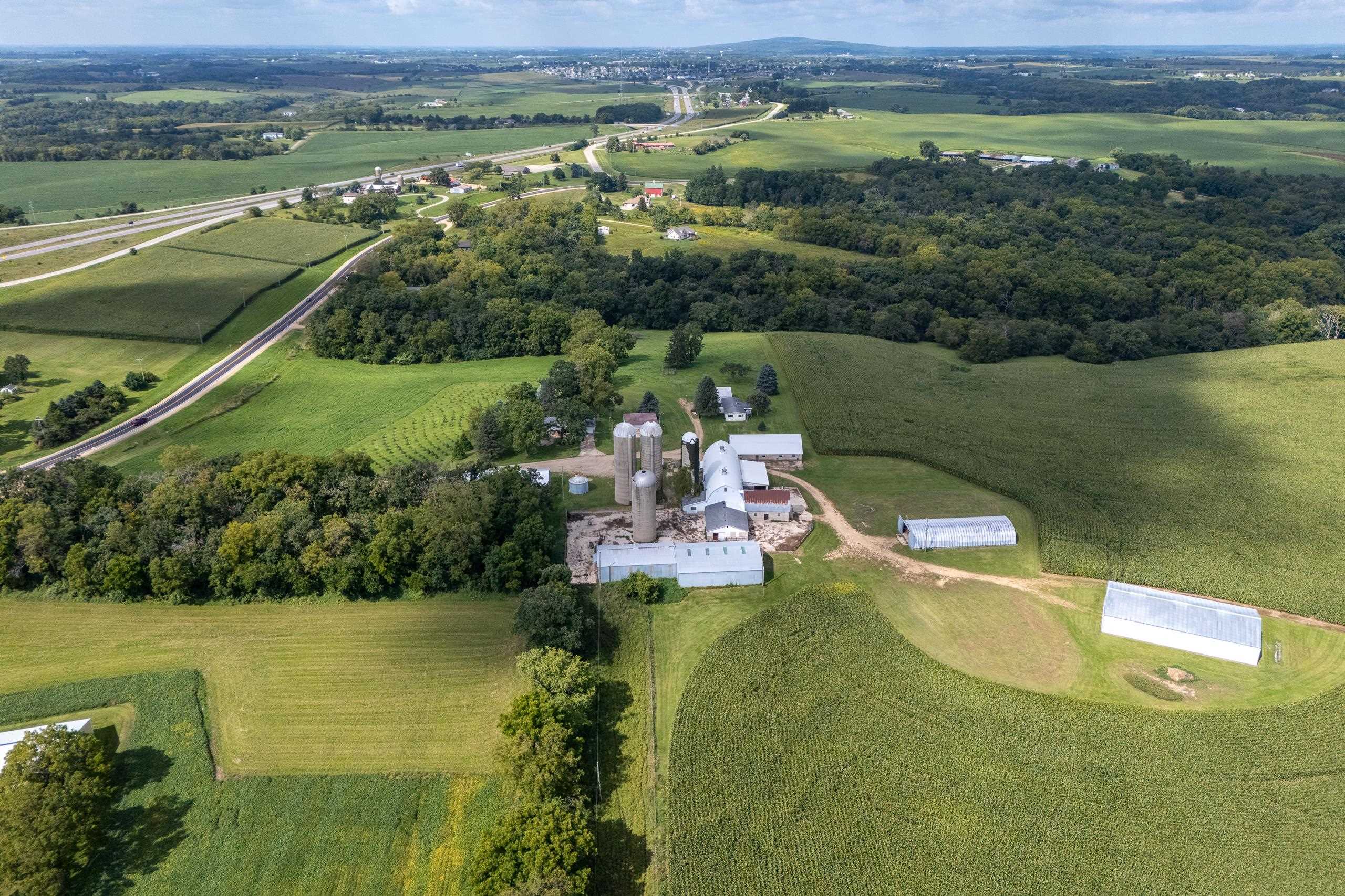 2542 County Rd P Road Verona, WI 53593 - Photo 36 of 89