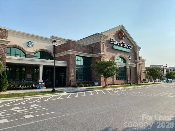 a view of a water fountain in front of building