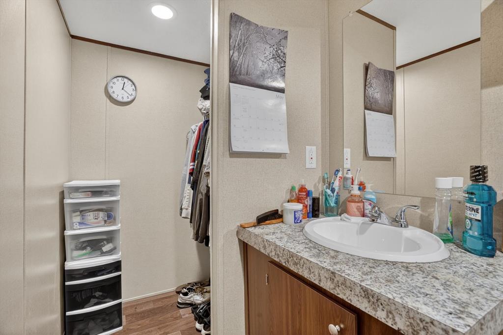 9705 Nolan Rnch Loop Godley, TX 76044 - Photo 22 of 40 closet convenient in bathroom
