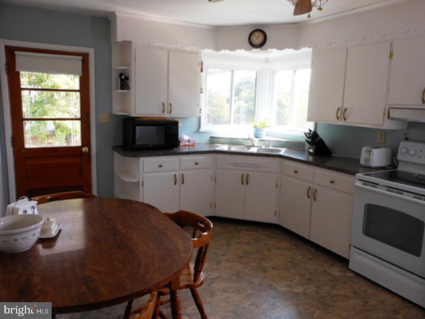 282 Sweet Arrow Lake Road Pine Grove, PA 17963 - Photo 5 of 23 Kitchen