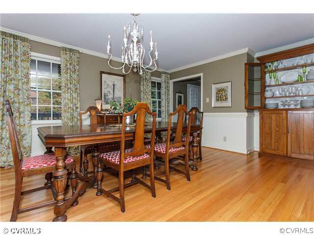 11331 Poplar Ridge Road North Chesterfield, VA 23236 - Photo 3 of 23 Dining Room - Beautiful refinished wood floors, ch