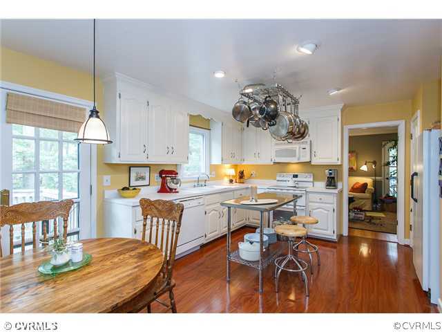 11331 Poplar Ridge Road North Chesterfield, VA 23236 - Photo 5 of 23 Kitchen - Bright kitchen with eat-in area and Fren