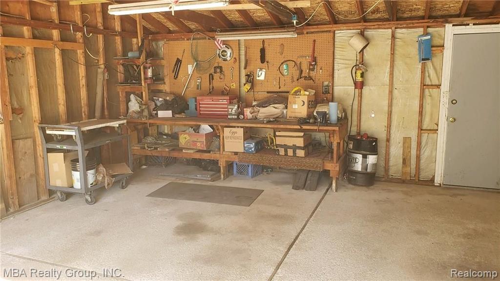 15945 Allen Road Southgate, MI 48195 - Photo 33 of 33
