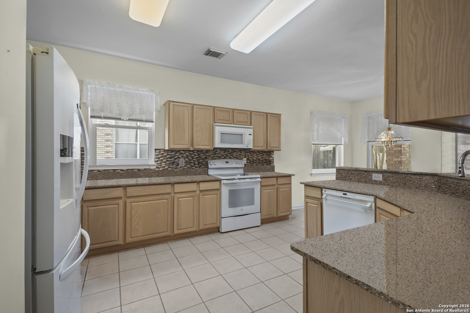 708 Wooded Trail Schertz, TX 78154 - Photo 11 of 44