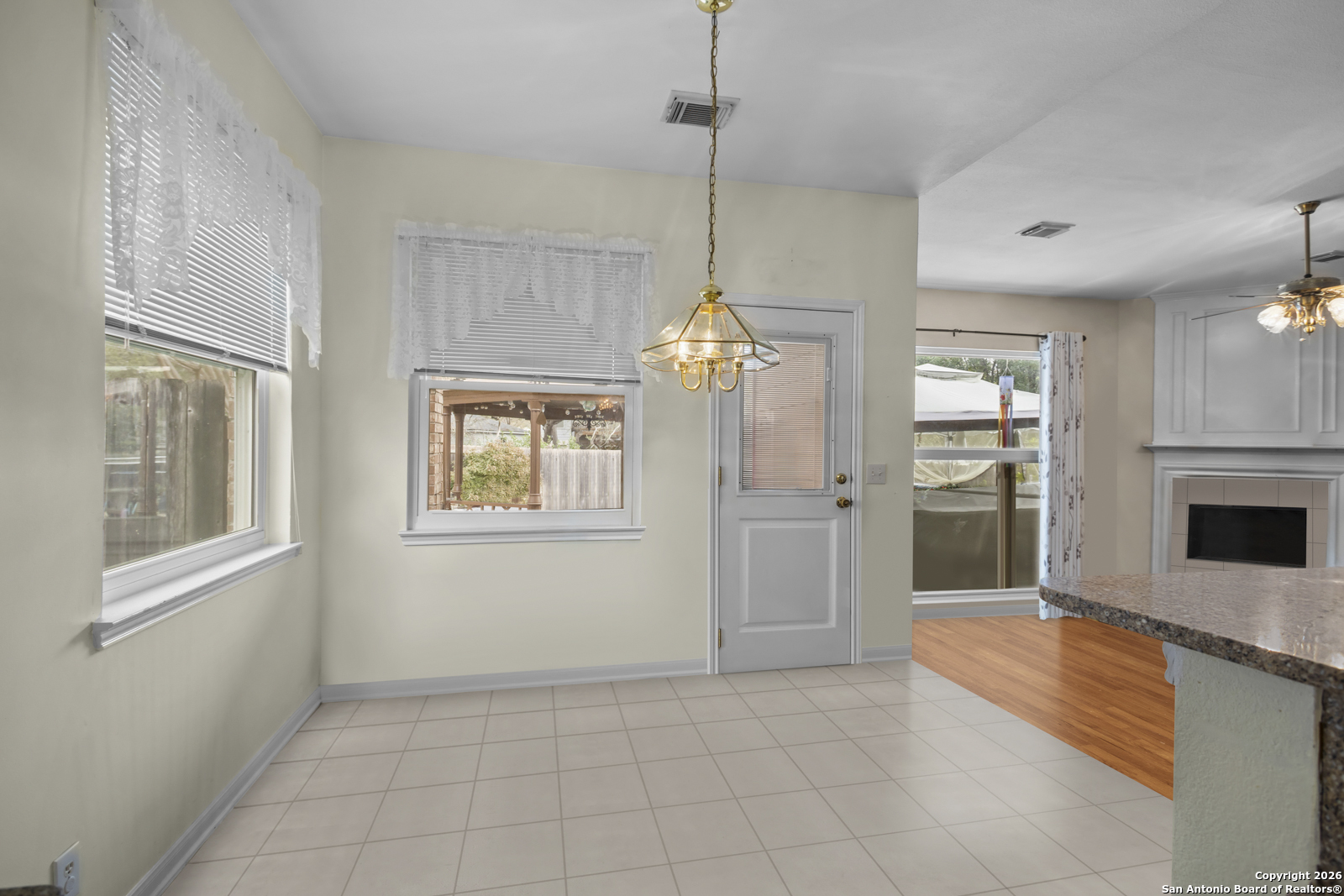 708 Wooded Trail Schertz, TX 78154 - Photo 15 of 44