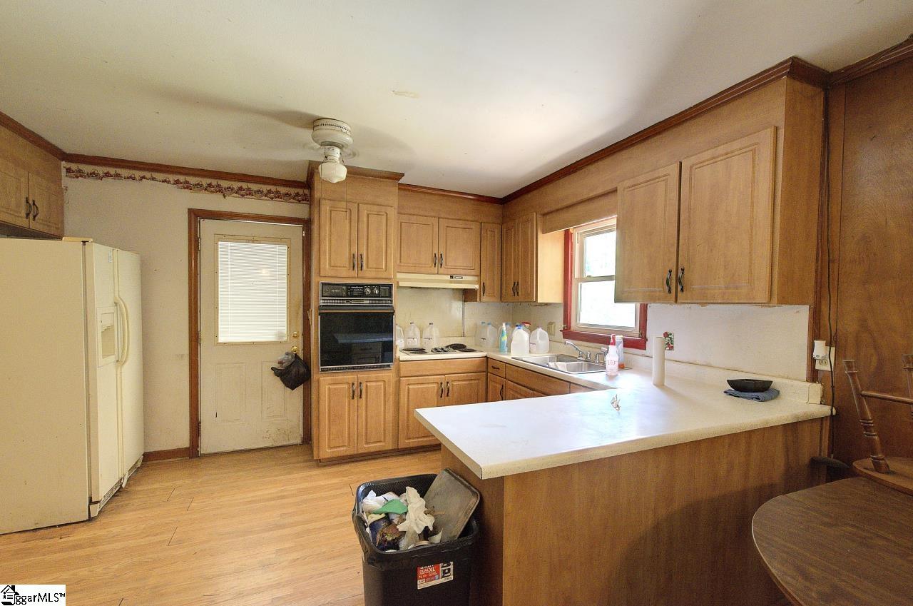 1105 East Georgia Road Simpsonville, SC 29681 - Photo 29 of 41