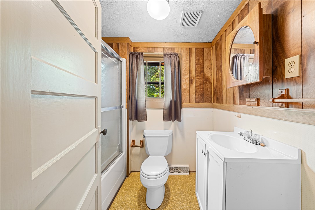 102 Robinson Avenue Easley, SC 29640 - Photo 17 of 24