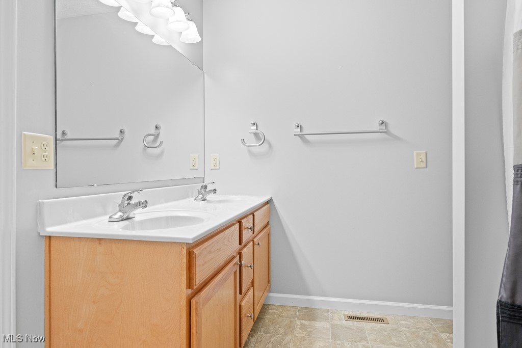 8544 Yale Road Rootstown, OH 44272 - Photo 30 of 50 master bathroom