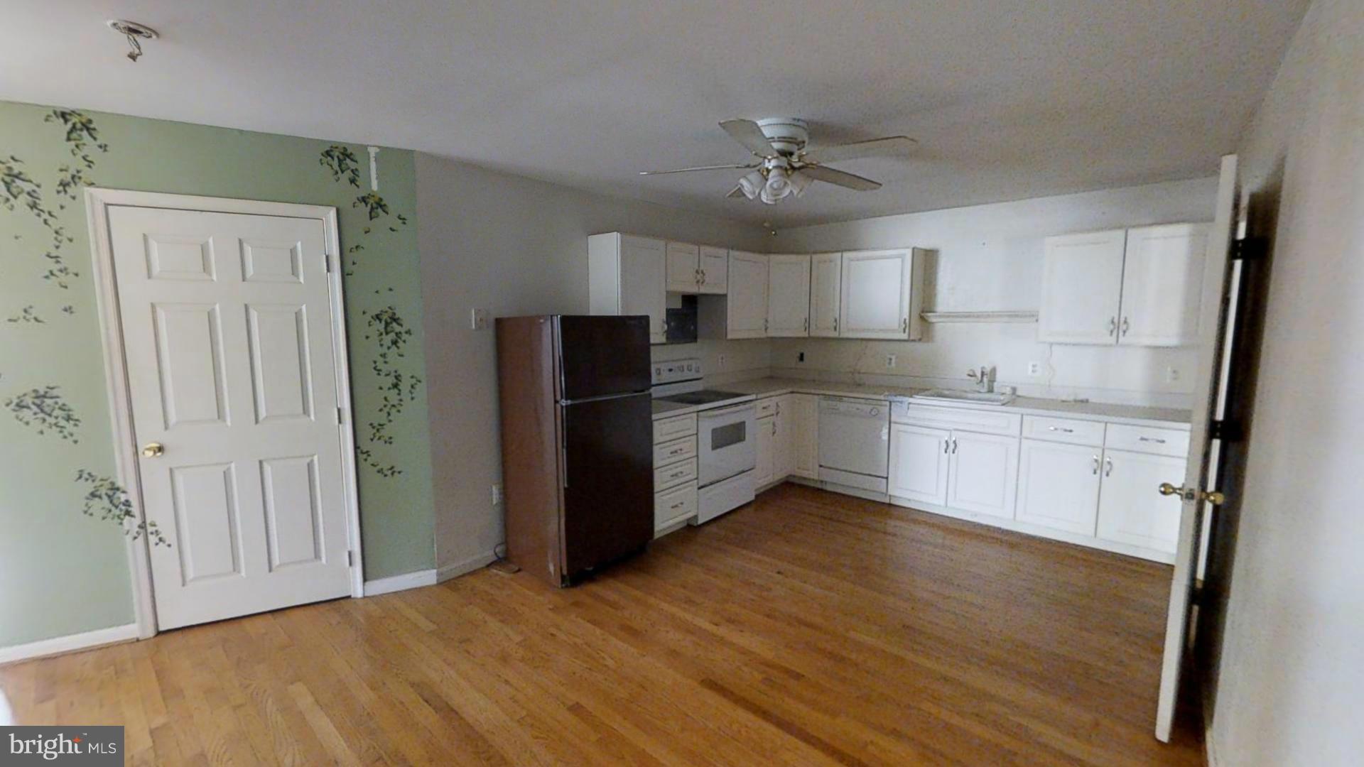 4320 Hawthorne Road Indian Head, MD 20640 - Photo 10 of 30 Kitchen