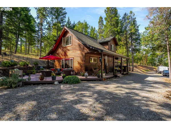 $725,000 | 357 El Conejo Drive, Grants Pass, OR 97526