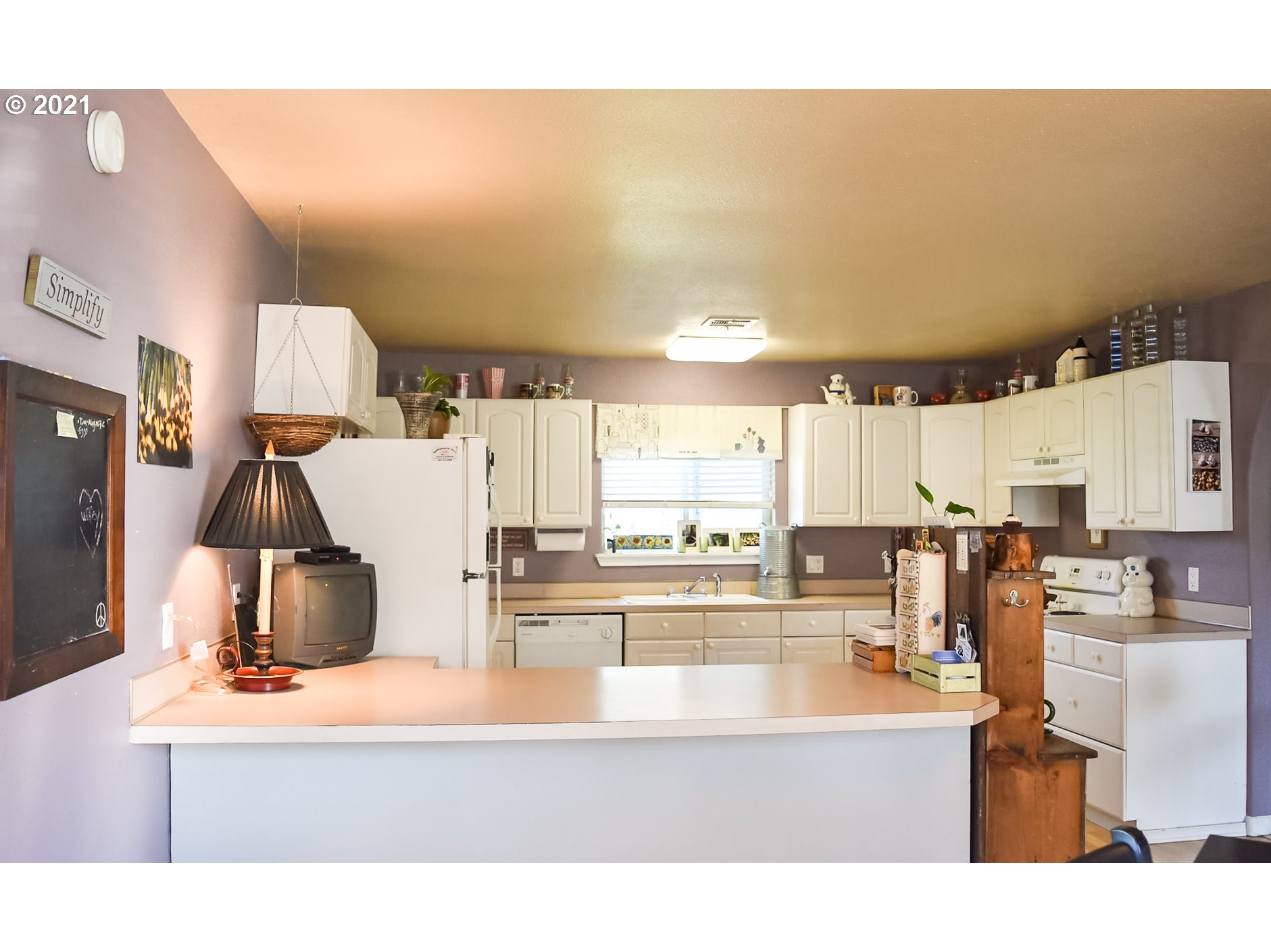 26393 Perkins Road Veneta, OR 97487 - Photo 9 of 31 Gallery Image 9