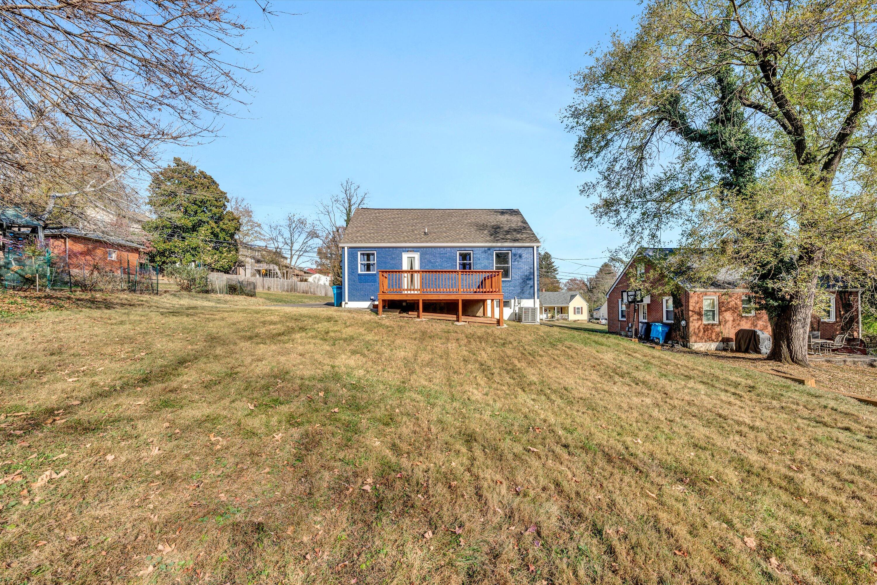 2519 Spring Road Southwest Roanoke, VA 24015 - Photo 27 of 29 27-110620230051