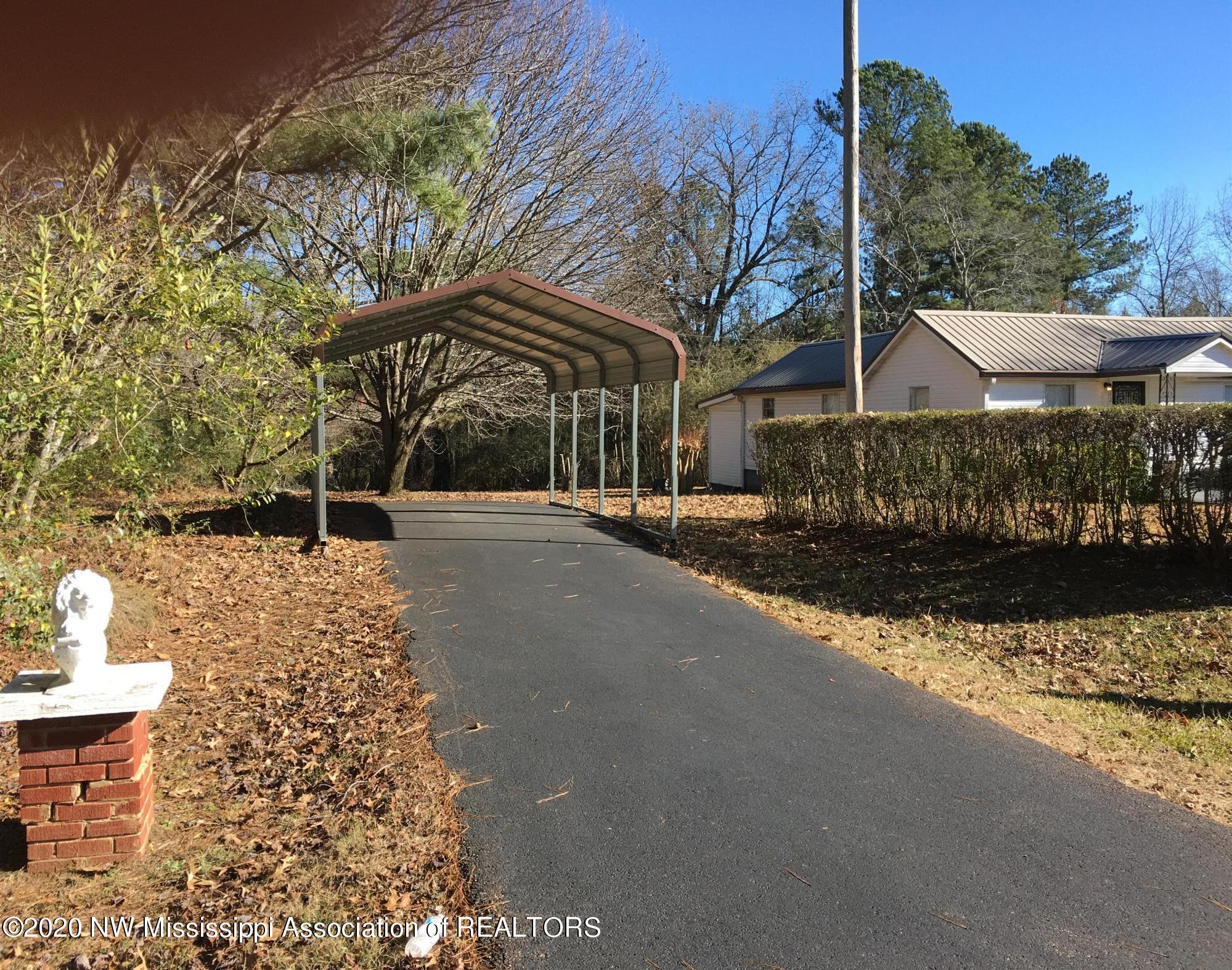 92 Early Grove Road Lamar, MS 38642 - Photo 4 of 12 parking