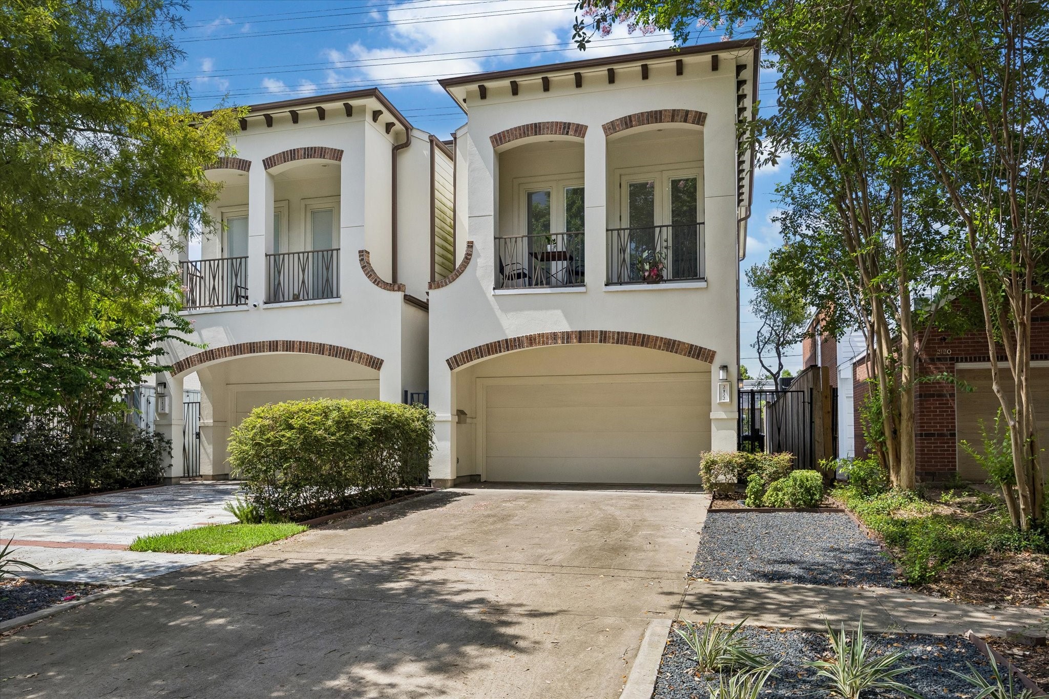 2122 Banks Street Houston, TX 77098 - Photo 2 of 19