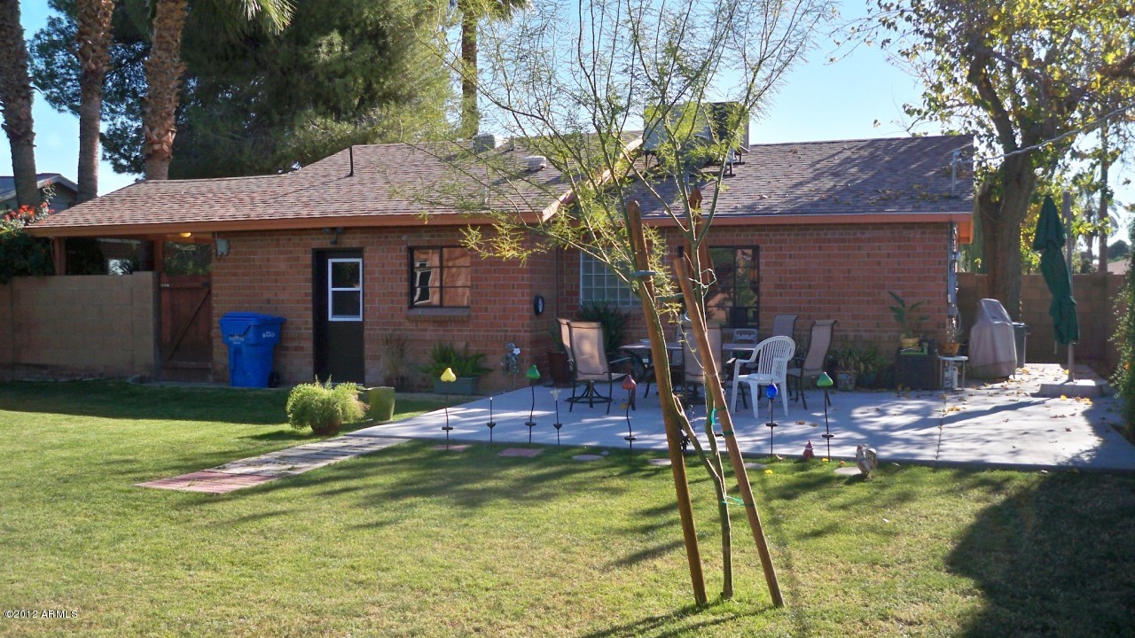 1142 East Lamar Road Phoenix, AZ 85014 - Photo 3 of 10 backyard