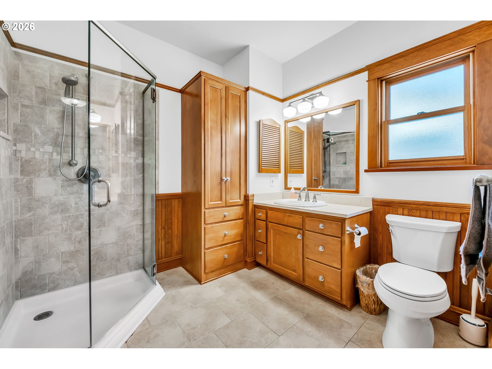 34671 Mathews Road Eugene, OR 97405 - Photo 21 of 47 Owner's Suite Bathroom