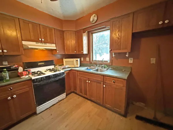 $320,000 | N4854 Eagle Nest, Elroy, WI 53929