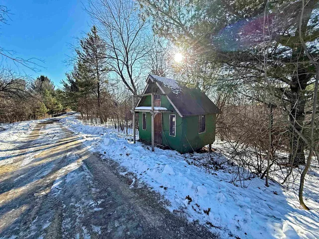 $325,000 | N4854 Eagle Nest, Elroy, WI 53929