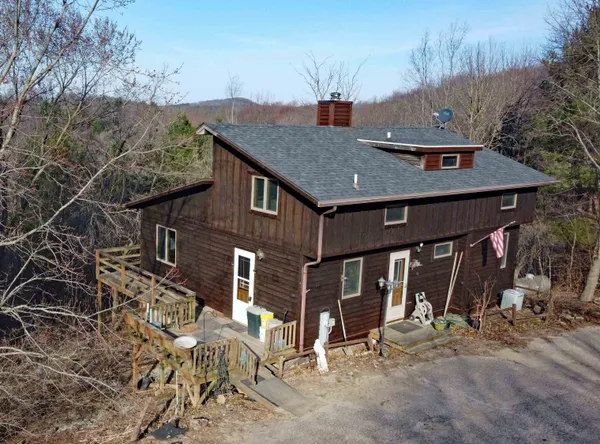 $320,000 | N4854 Eagle Nest, Elroy, WI 53929